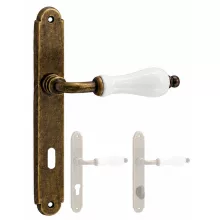 Samoha-Diána Pajzsos Fehér Porcelán Betétes Patinás Antik 90 mm BB