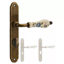Samoha-Diána Pajzsos Fehér-Kék Virágos Porcelán Betétes Patinás Antik 55 mm WC